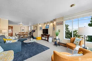 7818 Stroud Ave N, Seattle, WA 98103 - Photo 5