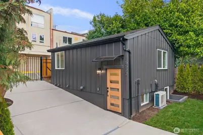 5520 Brooklyn Avenue NE, Seattle, WA 98105 - Photo 25