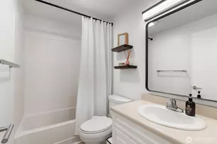 23325 Cedar Way, Mountlake Terrace, WA 98043 - Photo 23