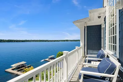 8233 W Mercer Way, Mercer Island, WA 98040 - Photo 19