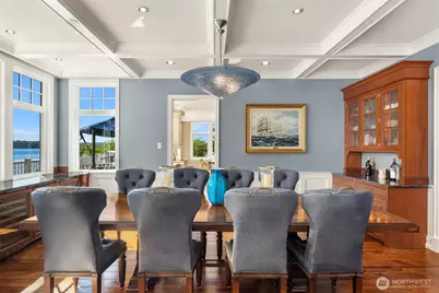 8233 W Mercer Way, Mercer Island, WA 98040 - Photo 11