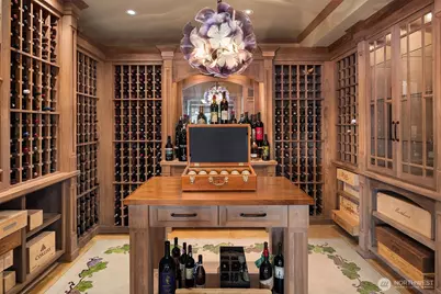 8233 W Mercer Way, Mercer Island, WA 98040 - Photo 29