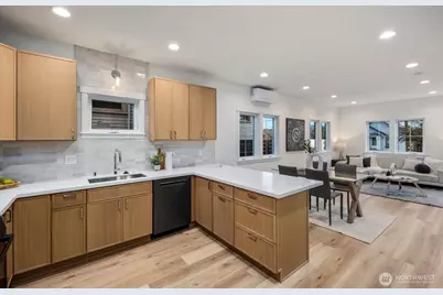 1004 N 48th Street #A, Seattle, WA 98103 - Photo 5