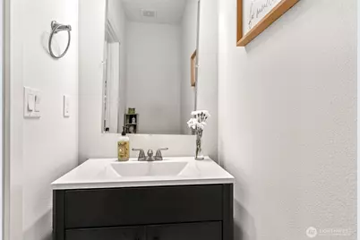 21 E Sullivan Street, Allyn, WA 98524 - Photo 17