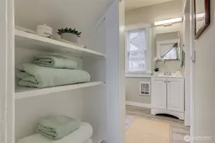 5248 11th Ave NE, Seattle, WA 98105 - Photo 13