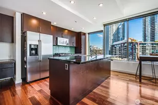 910 Lenora St, Seattle, WA 98121 - Photo 13