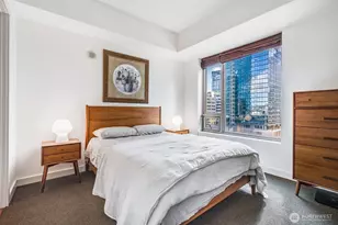 910 Lenora St, Seattle, WA 98121 - Photo 17