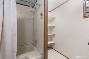 139 NE Saturn Ln, Bremerton, WA 98311 - Photo 21