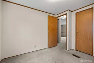 139 NE Saturn Ln, Bremerton, WA 98311 - Photo 17