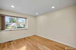 13009 SE 49th St, Bellevue, WA 98006 - Photo 21