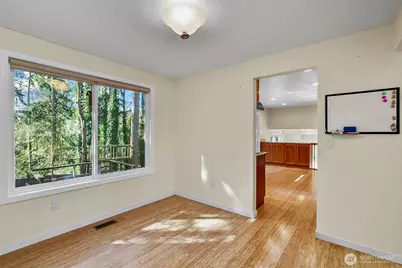 13009 SE 49th Street, Bellevue, WA 98006 - Photo 13