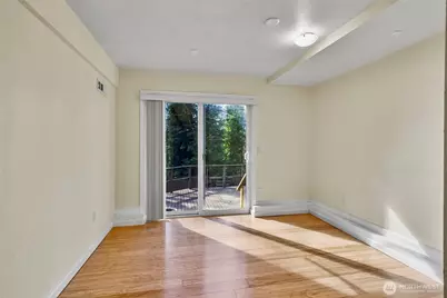 13009 SE 49th Street, Bellevue, WA 98006 - Photo 17