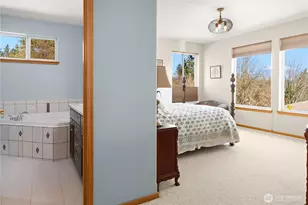 1355 Jackman St, Port Townsend, WA 98368 - Photo 15