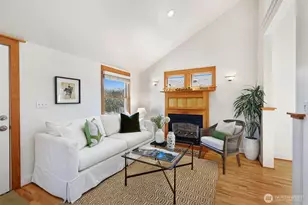 8333 27th Ave NW, Seattle, WA 98117 - Photo 3