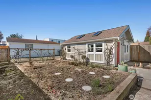 8333 27th Ave NW, Seattle, WA 98117 - Photo 25