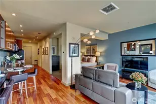 910 Lenora St, Seattle, WA 98121 - Photo 5