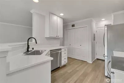 10030 Holly Drive #122, Everett, WA 98204 - Photo 11