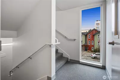 4046 8th Avenue NE, Seattle, WA 98105 - Photo 23