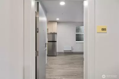 4046 8th Avenue NE, Seattle, WA 98105 - Photo 13