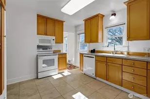 864 S Fife St, Tacoma, WA 98405 - Photo 9