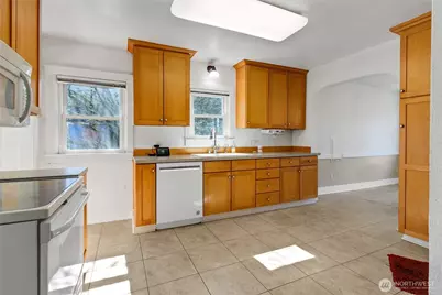 864 S Fife Street, Tacoma, WA 98405 - Photo 11