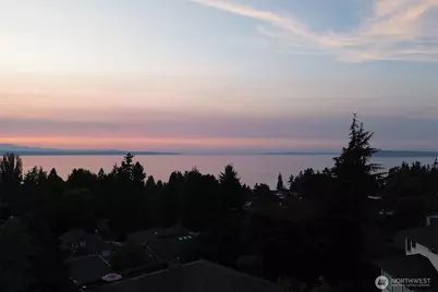 192 Xx Olympic View Drive, Edmonds, WA 98020 - Photo 3