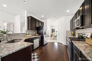 31 157th Ln SE, Bothell, WA 98012 - Photo 9