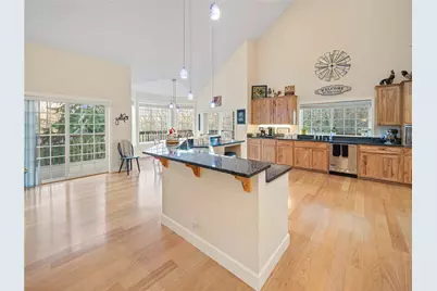 12811 Kapowsin Highlands Drive E, Graham, WA 98338 - Photo 5