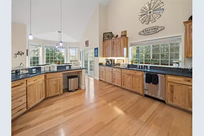 12811 Kapowsin Highlands Drive E, Graham, WA 98338 - Photo 9