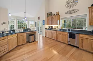 12811 Kapowsin Highlands Dr E, Graham, WA 98338 - Photo 9