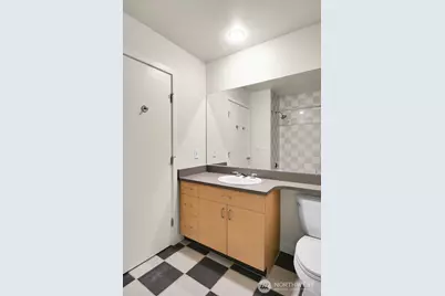1100 106th Avenue NE #801, Bellevue, WA 98004 - Photo 17