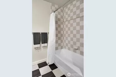 1100 106th Avenue NE #801, Bellevue, WA 98004 - Photo 17