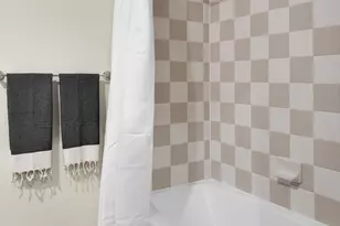 1100 106th Ave NE, Bellevue, WA 98004 - Photo 17