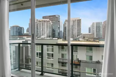 1100 106th Avenue NE #801, Bellevue, WA 98004 - Photo 15