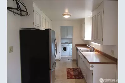 14039 75th Avenue NE, Kirkland, WA 98034 - Photo 3