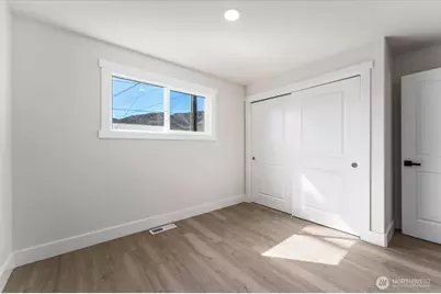 916 E Johnson Avenue, Chelan, WA 98816 - Photo 27