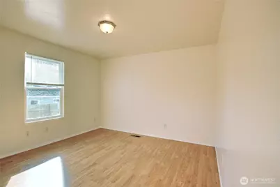 1320 E Fairhaven Avenue, Burlington, WA 98233 - Photo 17