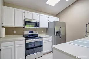 1320 E Fairhaven Ave, Burlington, WA 98233 - Photo 5