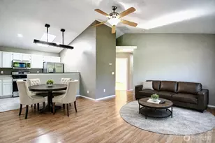 1320 E Fairhaven Ave, Burlington, WA 98233 - Photo 3