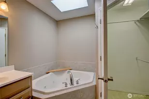 1320 E Fairhaven Ave, Burlington, WA 98233 - Photo 13