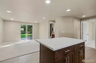 2327 NE 86th St, Seattle, WA 98115 - Photo 11