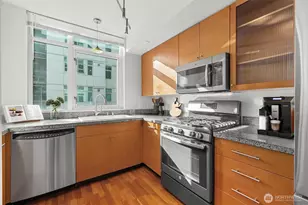 1188 106th Ave NE, Bellevue, WA 98004 - Photo 9