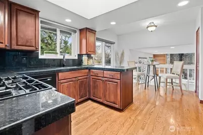 12935 NE 71st Street, Kirkland, WA 98033 - Photo 9