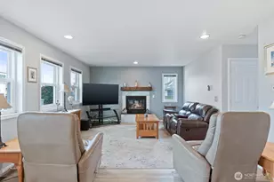 2412 16th St, Anacortes, WA 98221 - Photo 9