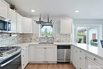 2412 16th Street, Anacortes, WA 98221 - Photo 13