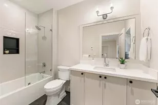 12811 SE 44th Pl, Bellevue, WA 98006 - Photo 31