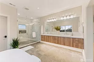 12811 SE 44th Pl, Bellevue, WA 98006 - Photo 23
