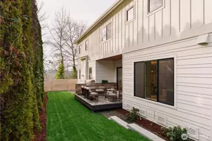 12811 SE 44th Pl, Bellevue, WA 98006 - Photo 37