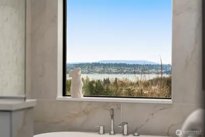 6038 50th Avenue NE, Seattle, WA 98115 - Photo 25