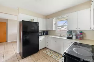 213 N Rock St, Centralia, WA 98531 - Photo 9